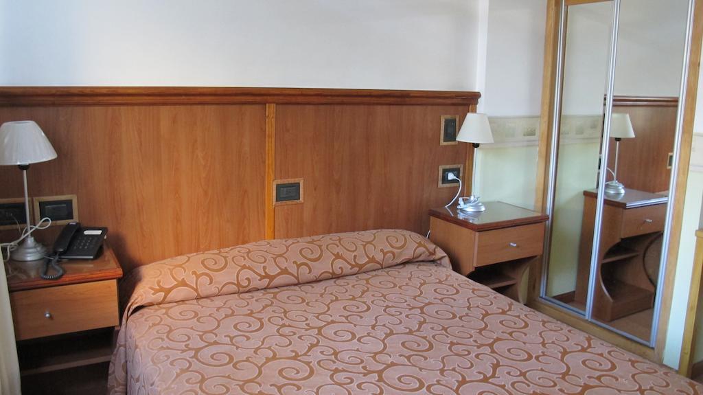 Hotel Pedraza บัวโนสไอเรส ห้อง รูปภาพ